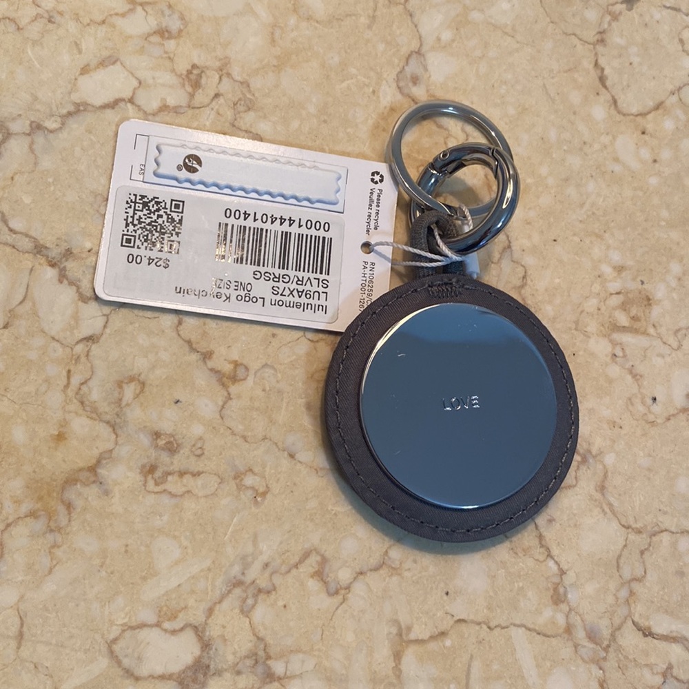 Lululemon key chain new with tags - Picture 2 of 4